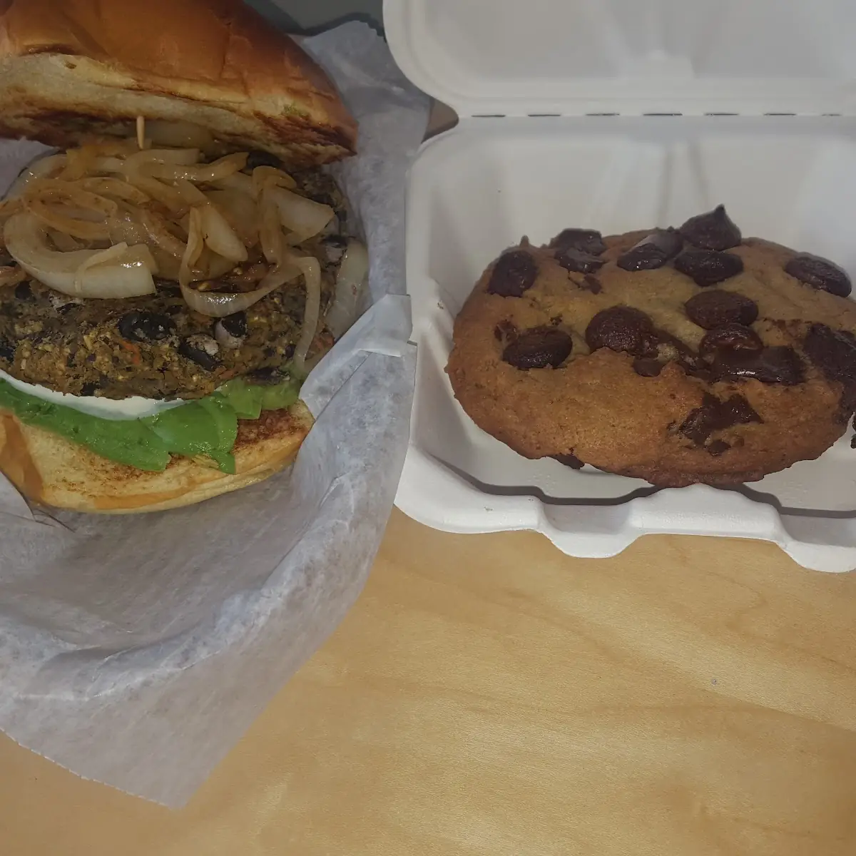 Chocolate Chip Cookie
