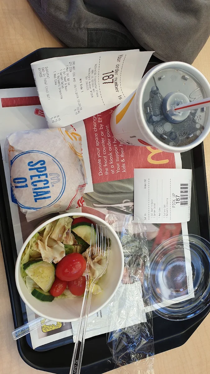 Cheeseburger, McDonald's Freshwater Place