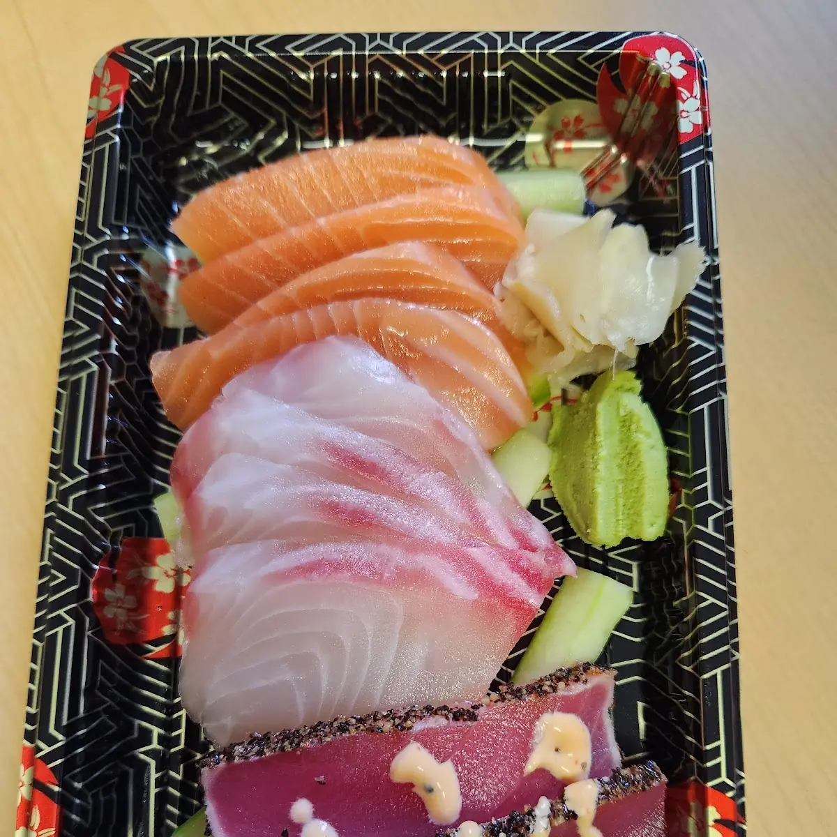 Sashimi Deluxe Chef's Pick Sashimi Plate