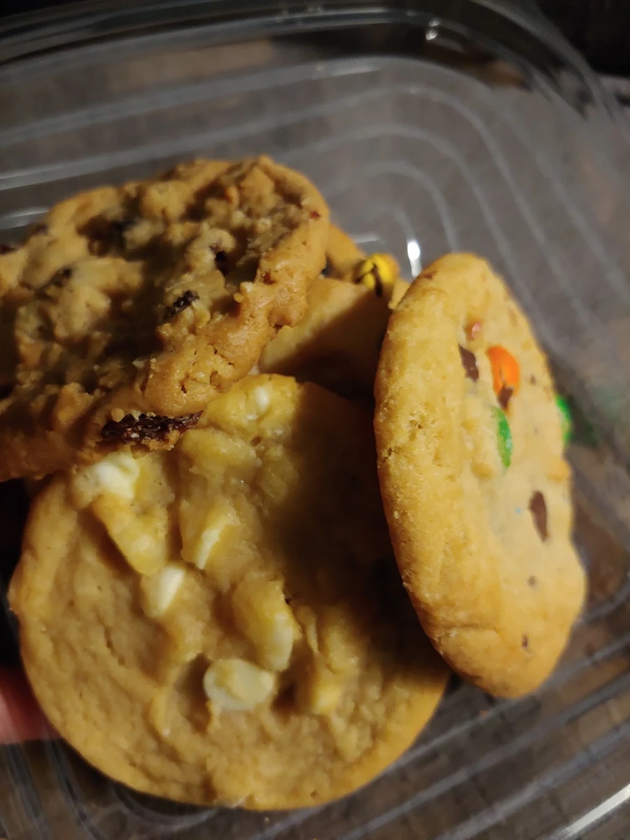 Oatmeal Raisin Cookie M&M Cookie