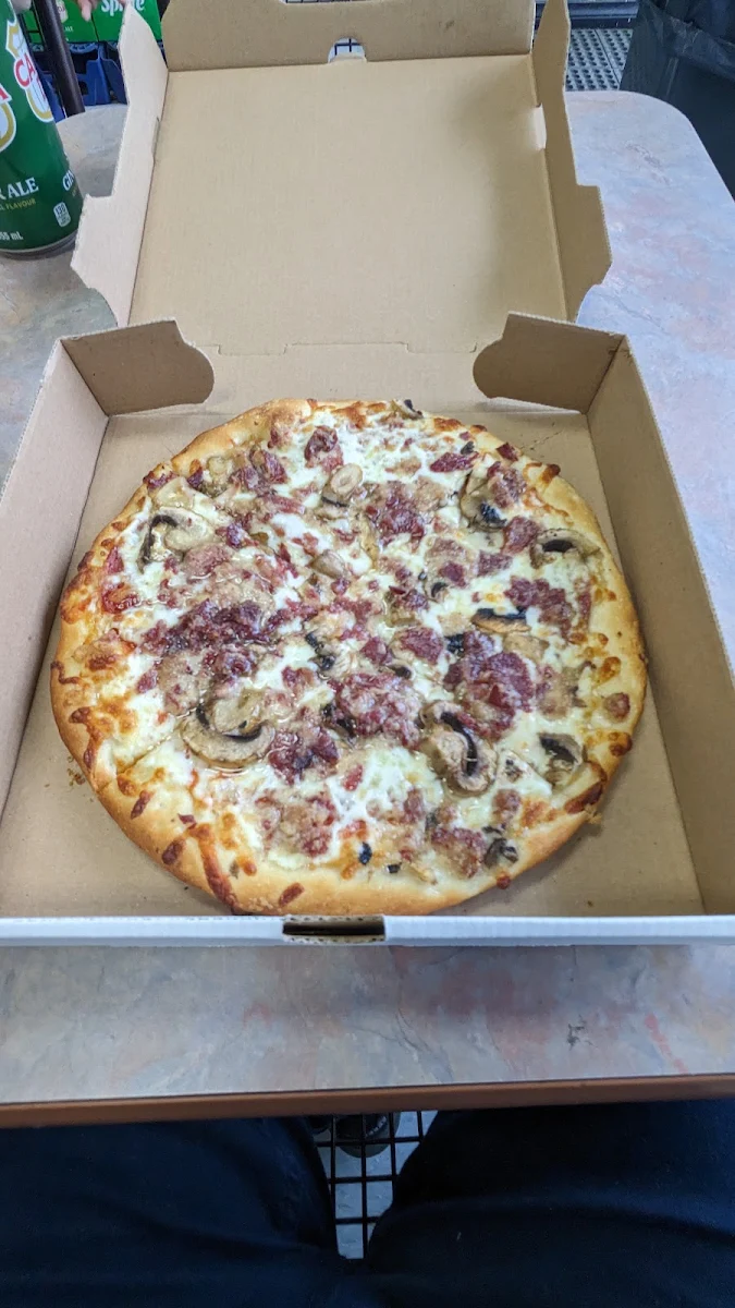 Bacon Beef Halal Pizza