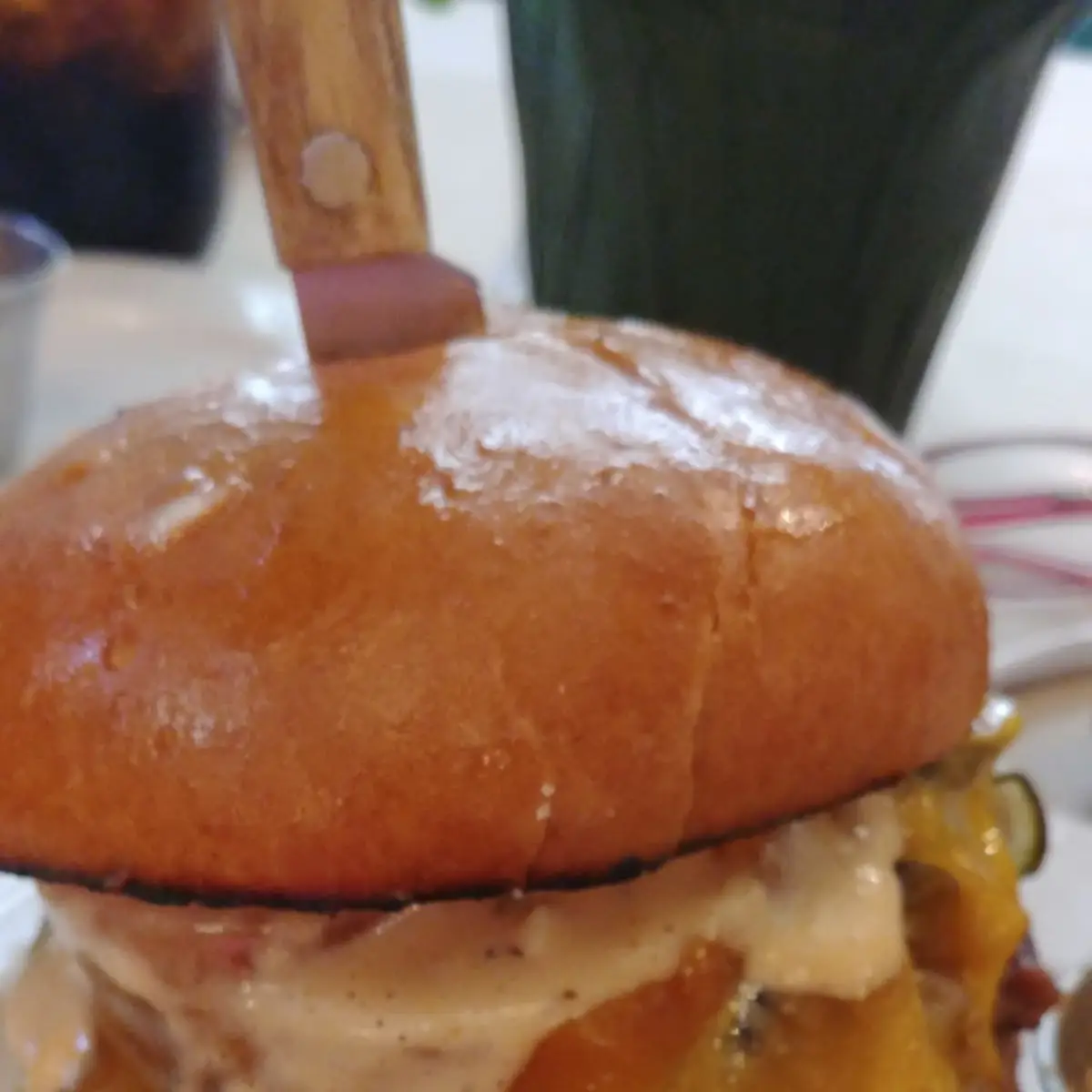 L O C Burger