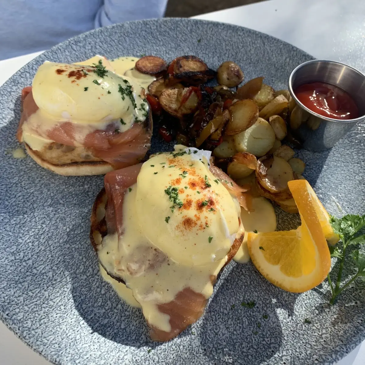 Salmon Benedict