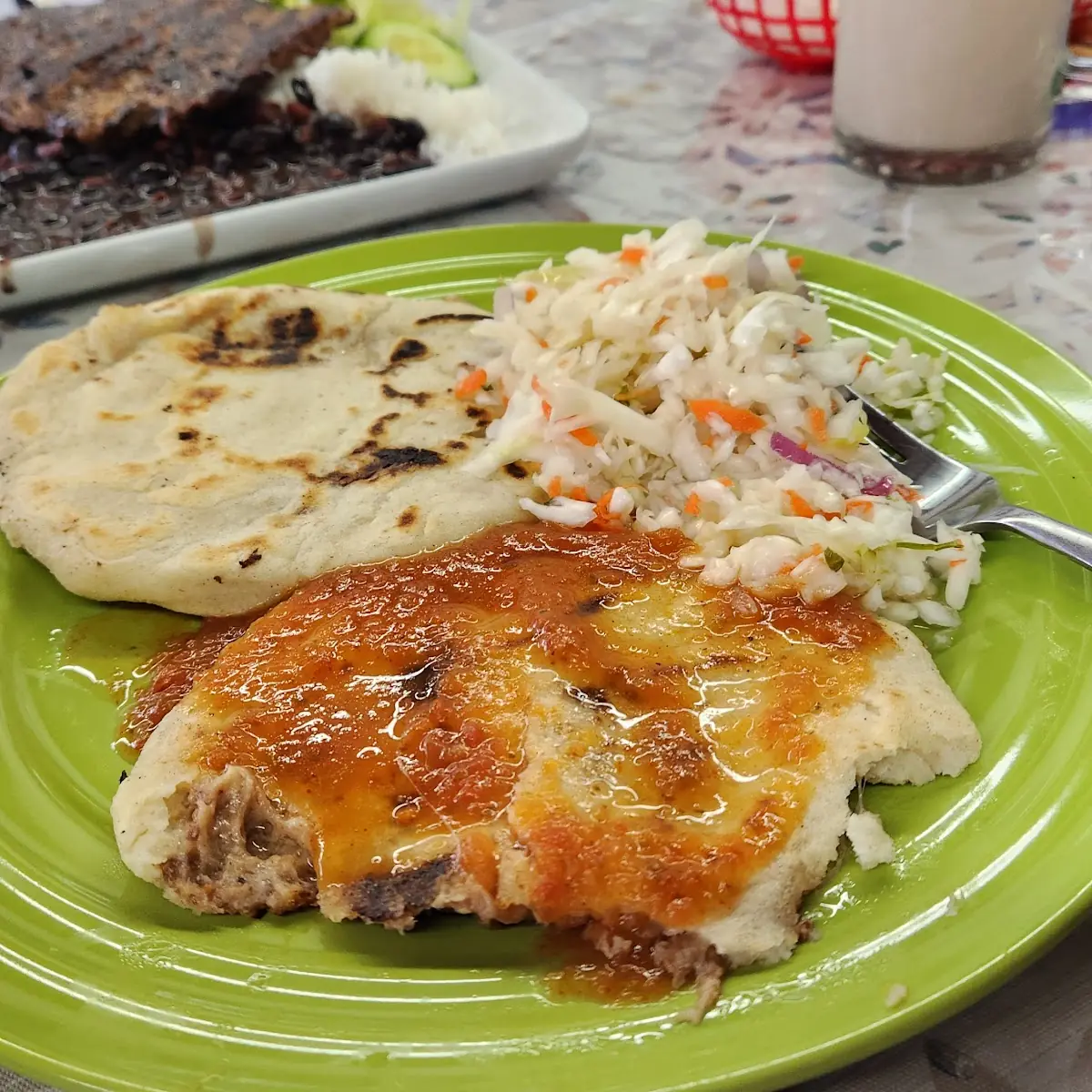 Pupusas Revueltas