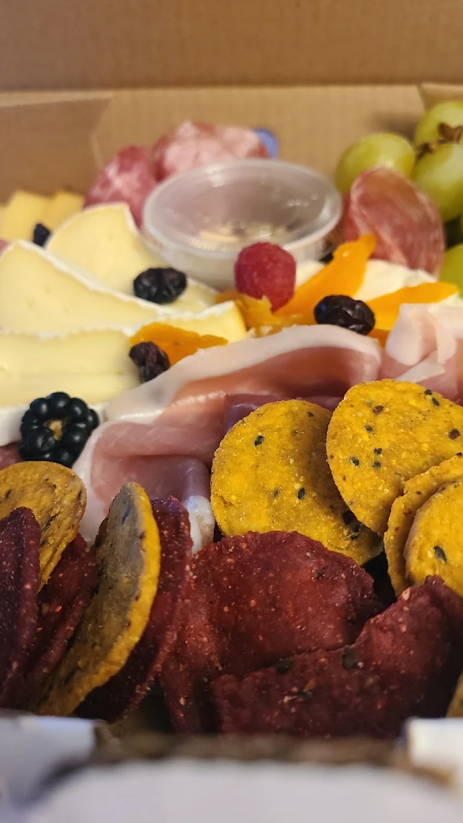 Charcuterie Board, Bistro mirepoix