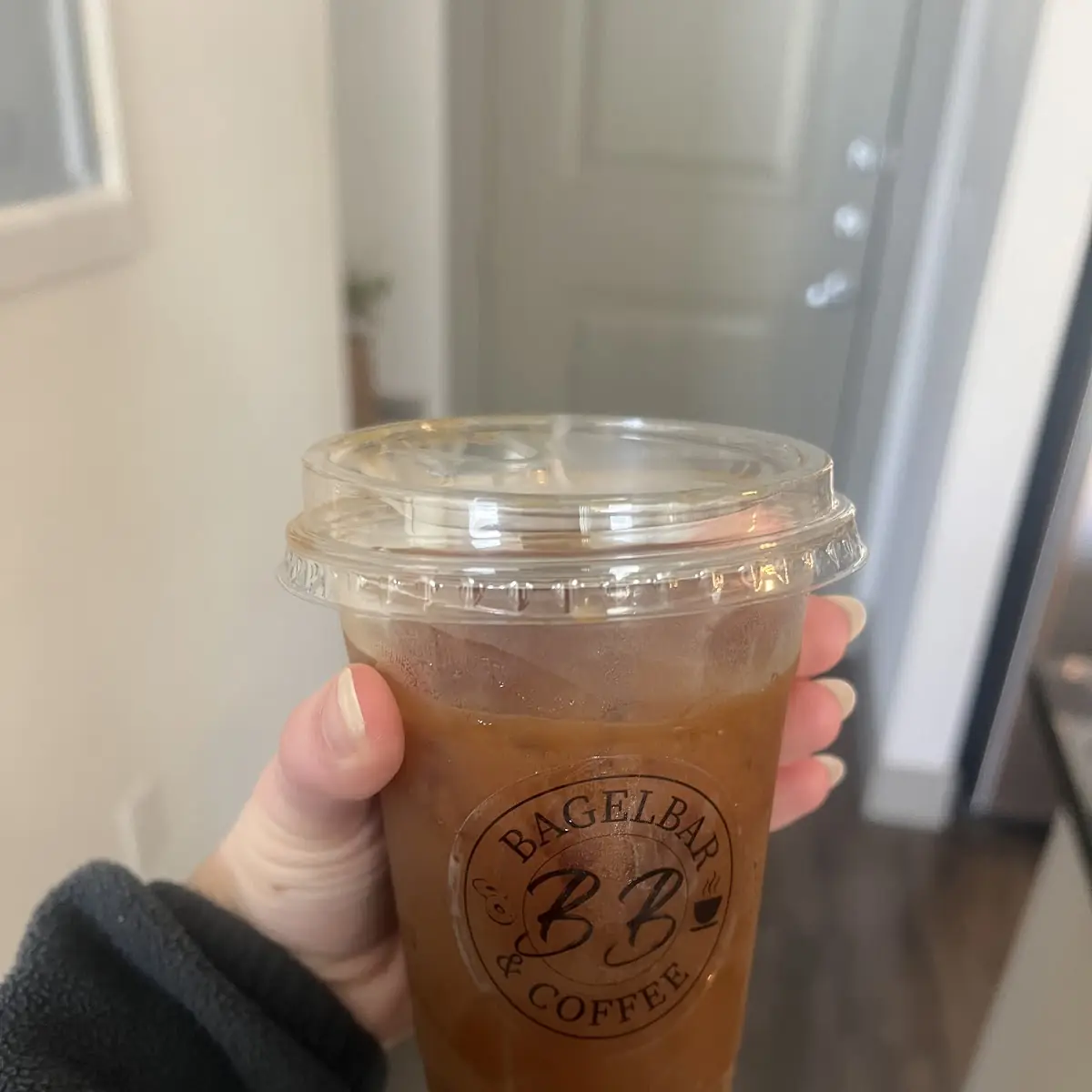 Iced matcha latte (20 oz)