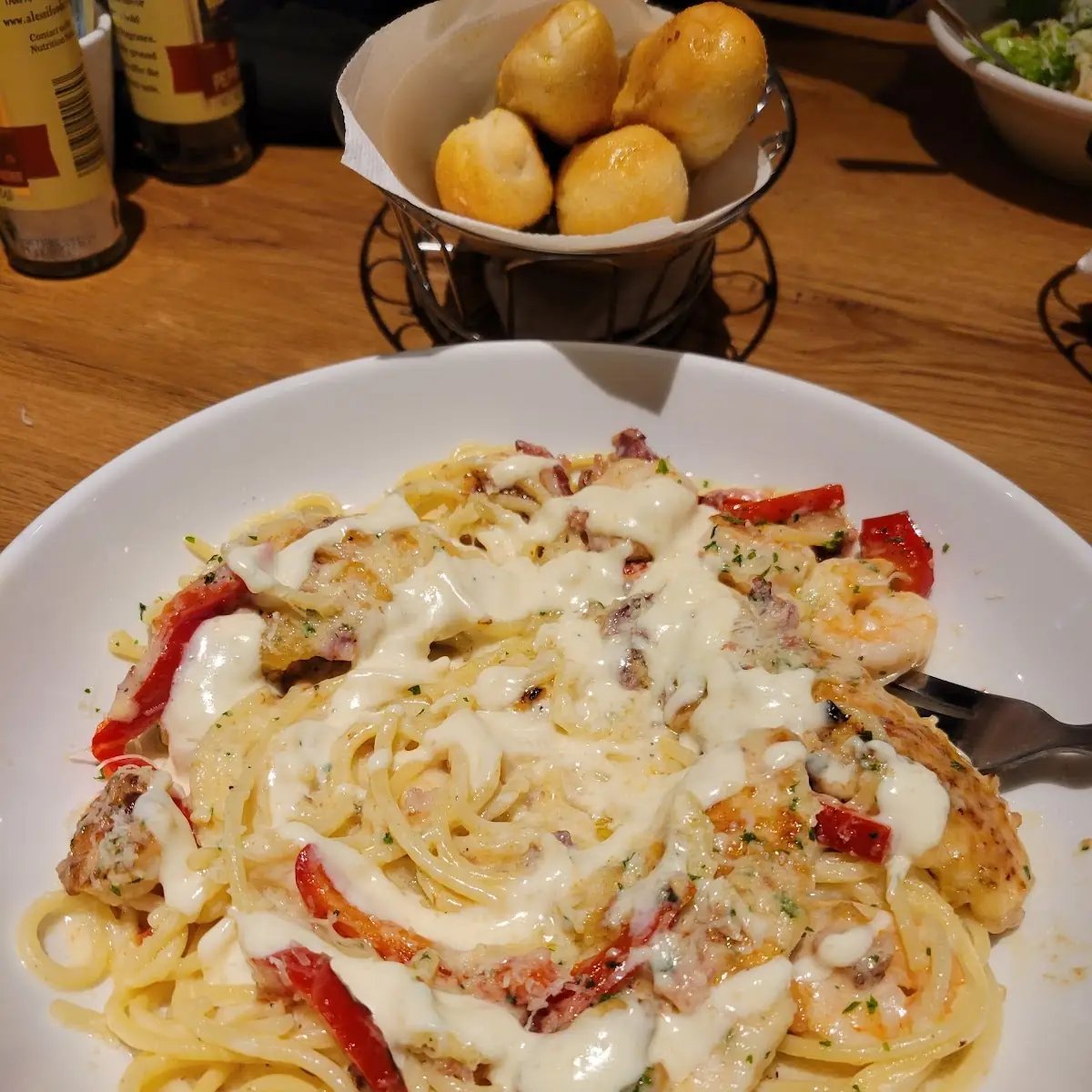 Shrimp and Carbonara Pasta