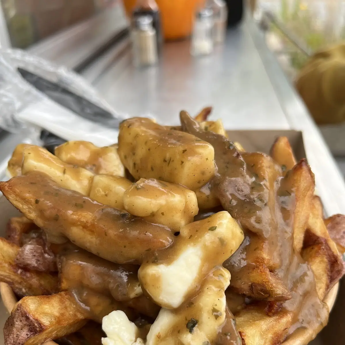 Large Poutine