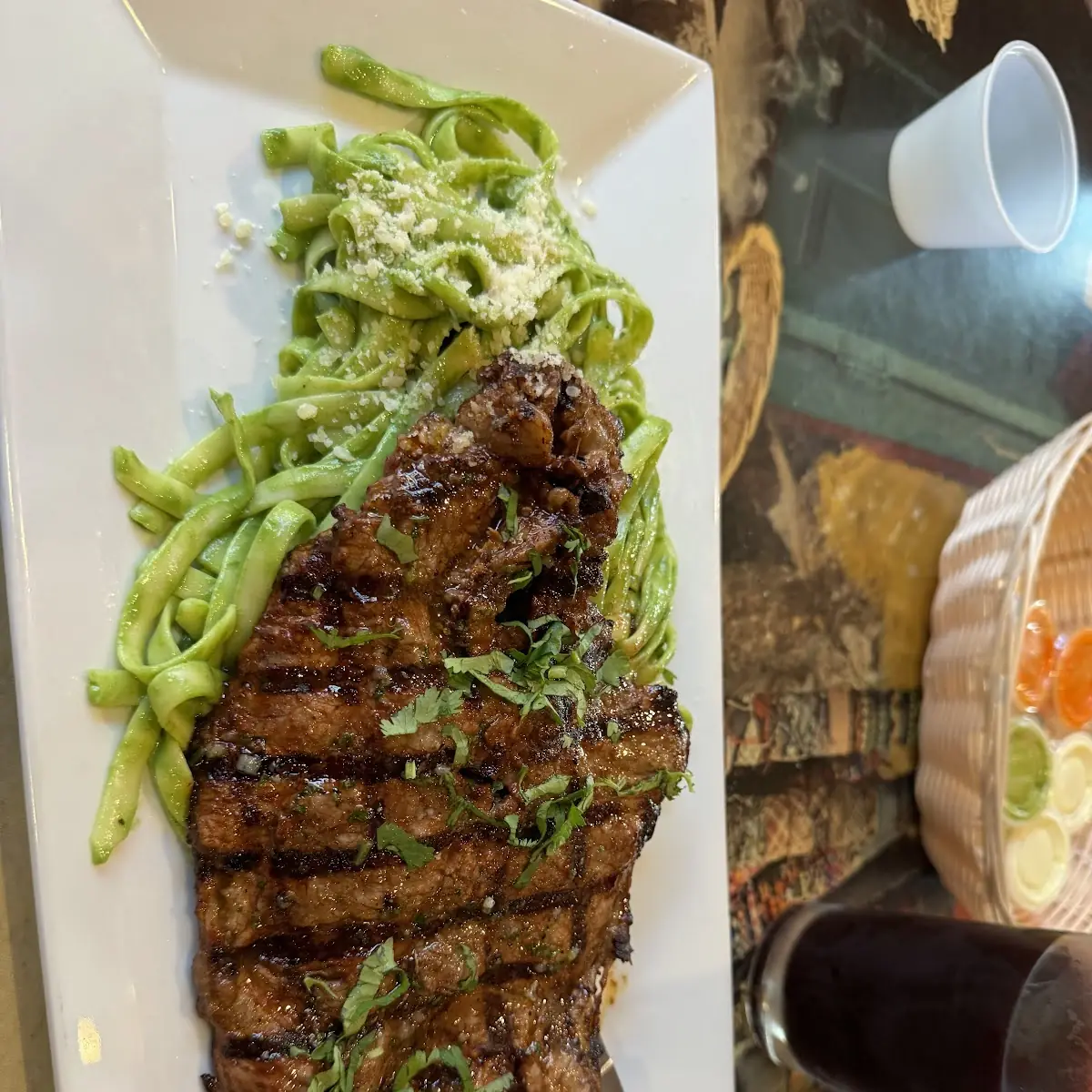 Tallarines Verdes Con Parrilla