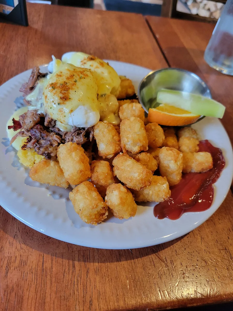 Brisket Benny, Memphis Blues Barbeque House