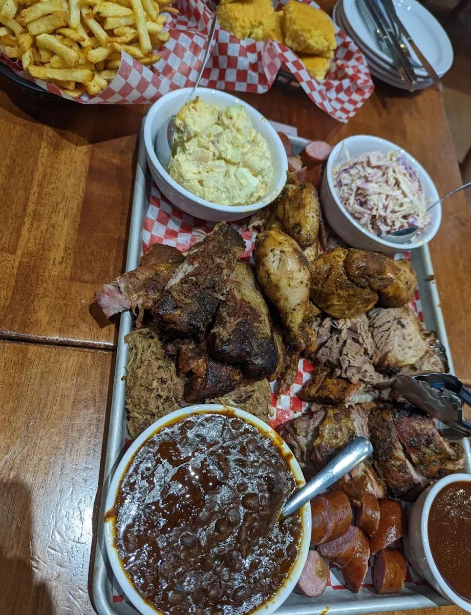 Elvis Platter, Memphis Blues Barbeque House