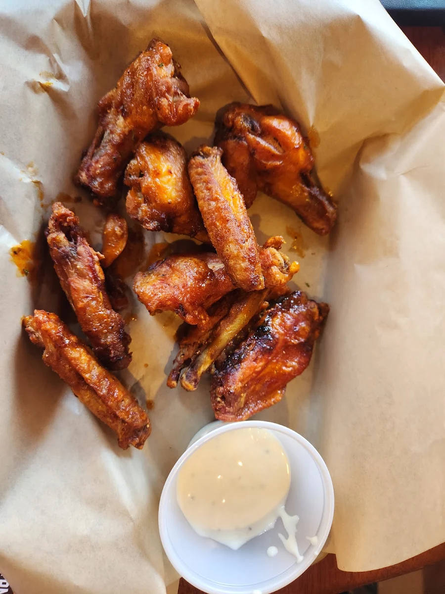 Wings, Memphis Blues Barbeque House