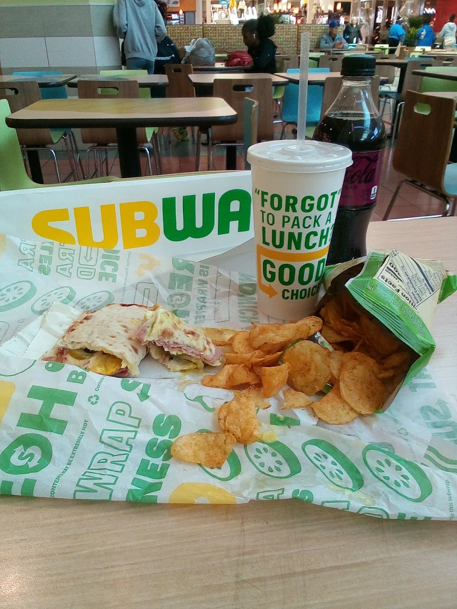 Cold-Cut Combo with Potato Chips and Drink