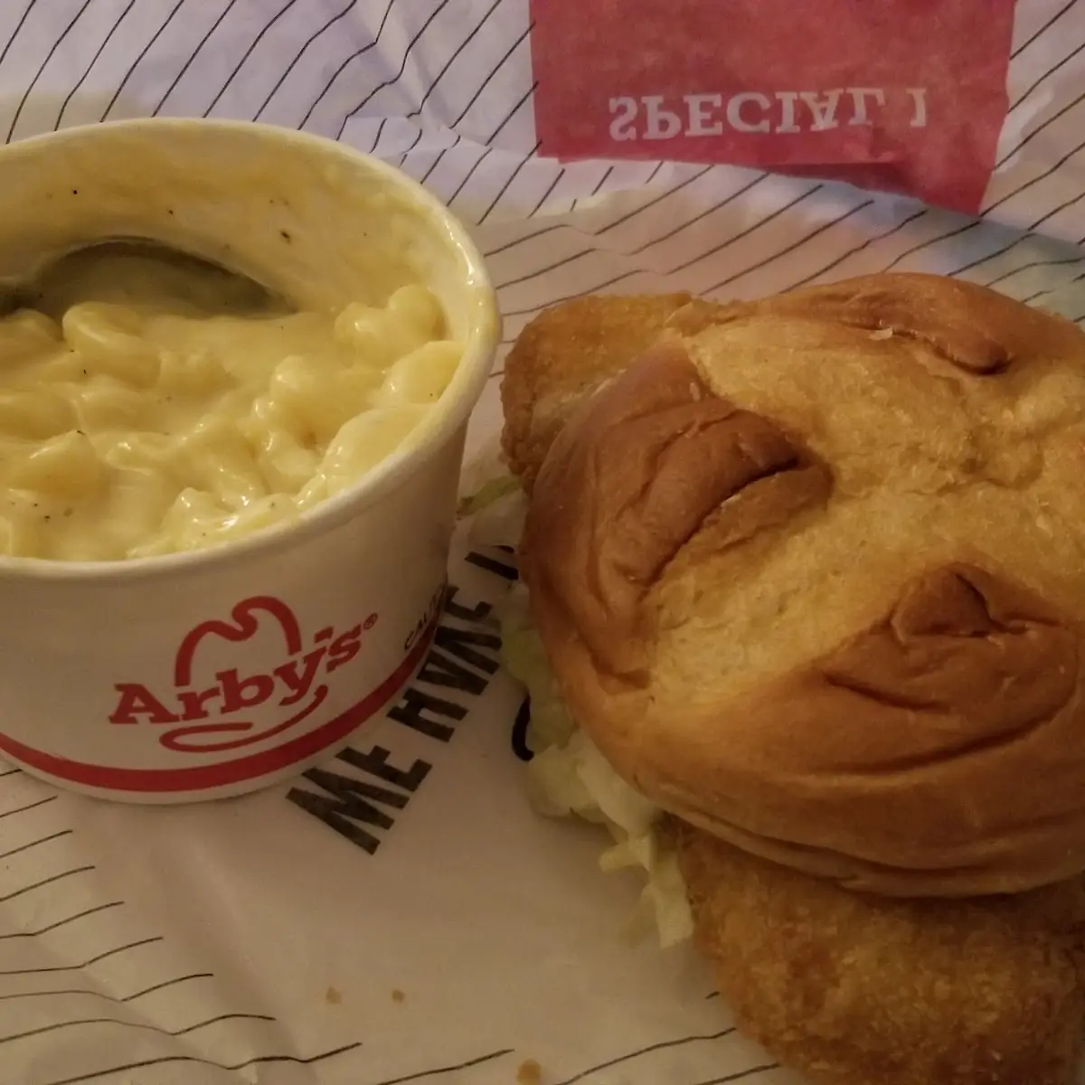 Fish Sandwich & Mac and Cheese