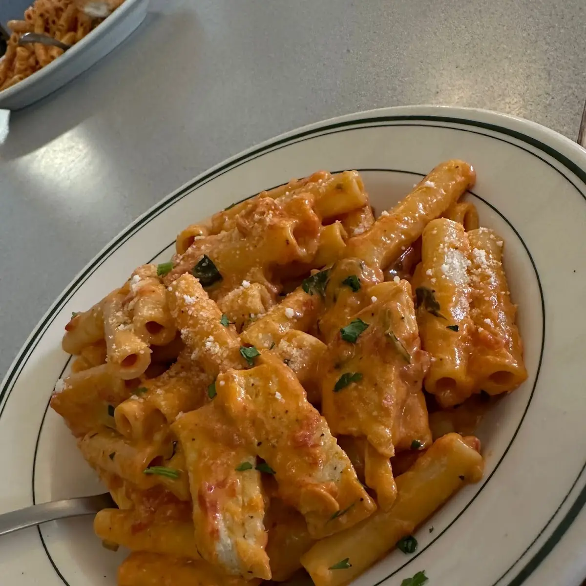 Rigatoni Withe Vodka Sauce and Grill Chicken
