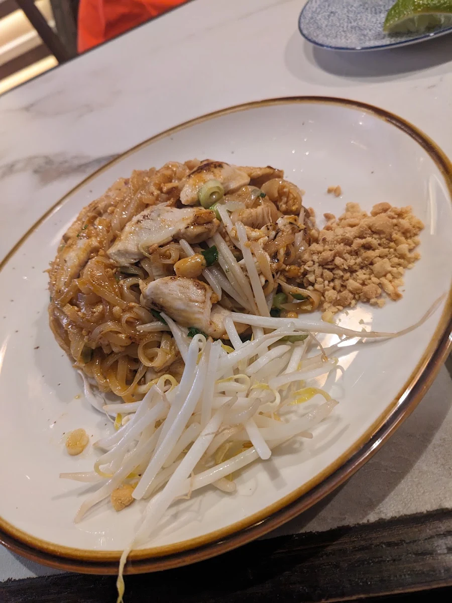 Chicken Pad Thai