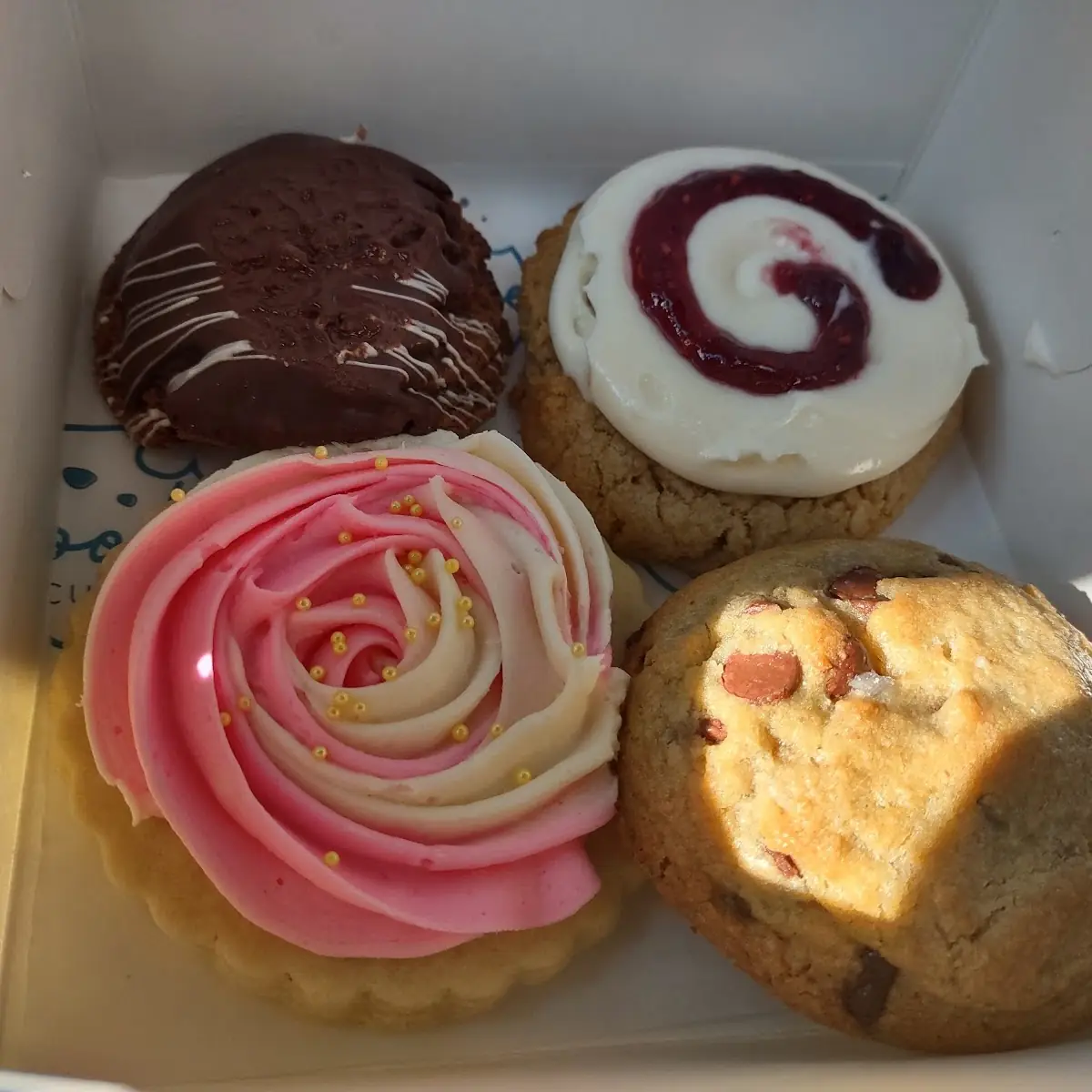 Raspberry Cheesecake Cookie