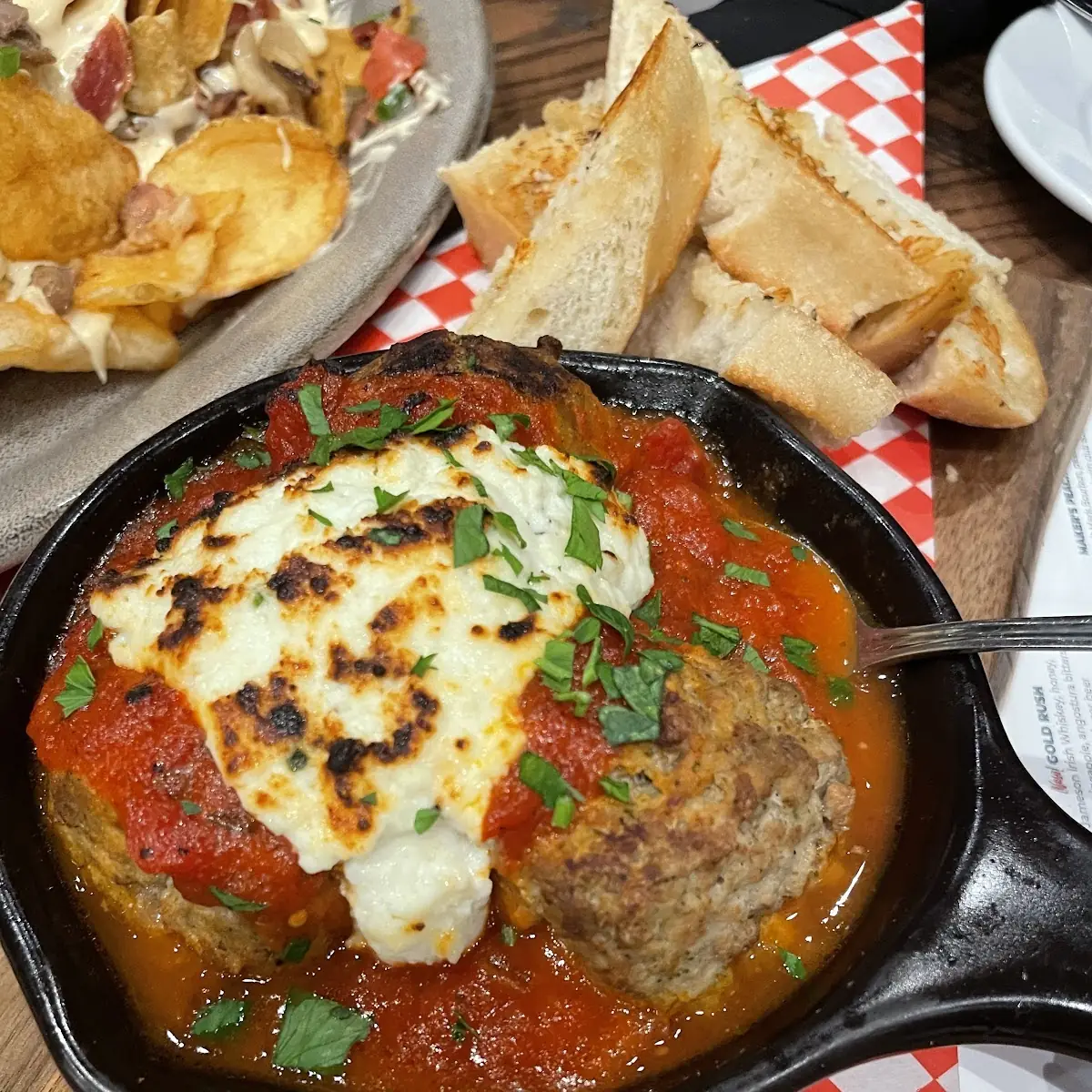 Meatballs and Garlic Bread