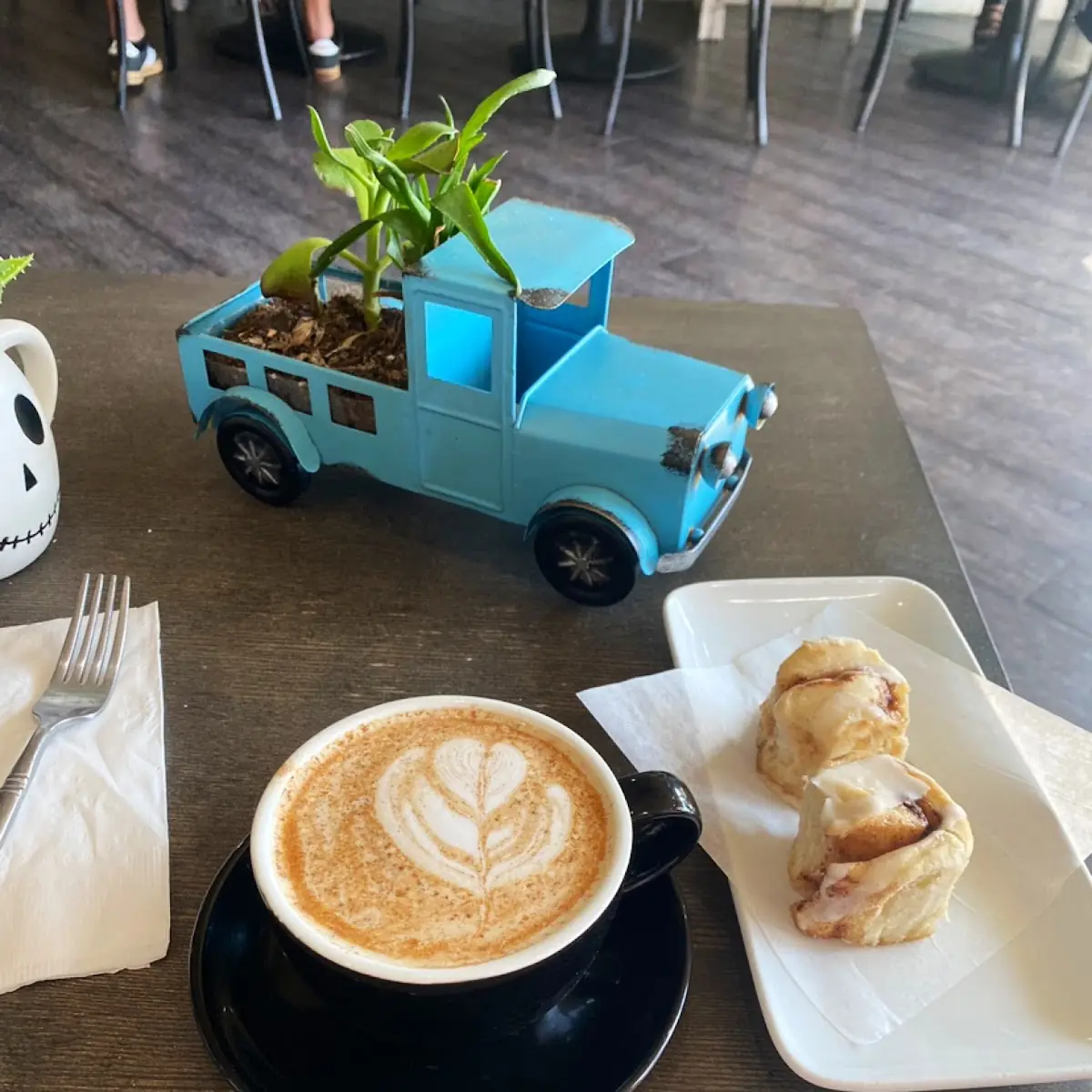 Chai and Cinnamon Roll