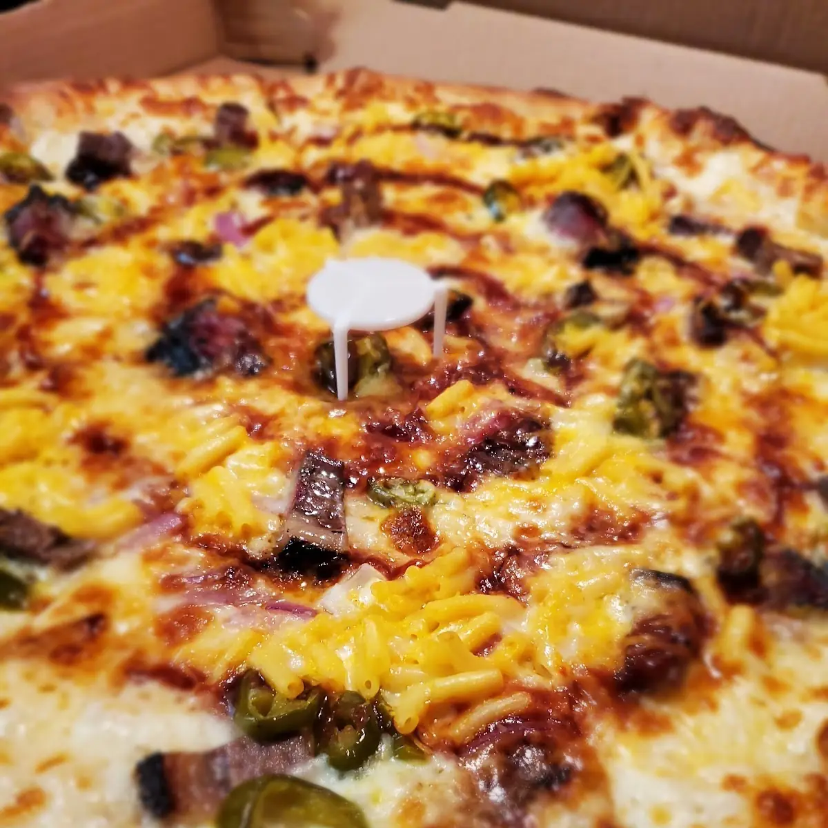 Brisket Mac and Cheese Pizza
