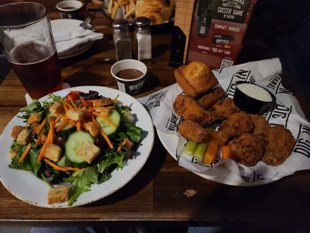 Wings and Garden Salad