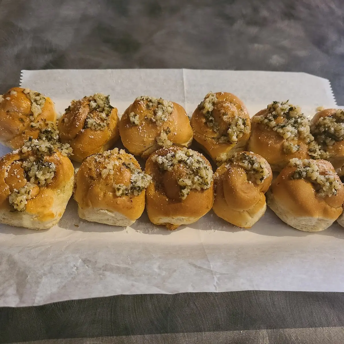Garlic Rolls with Garlic Sauce