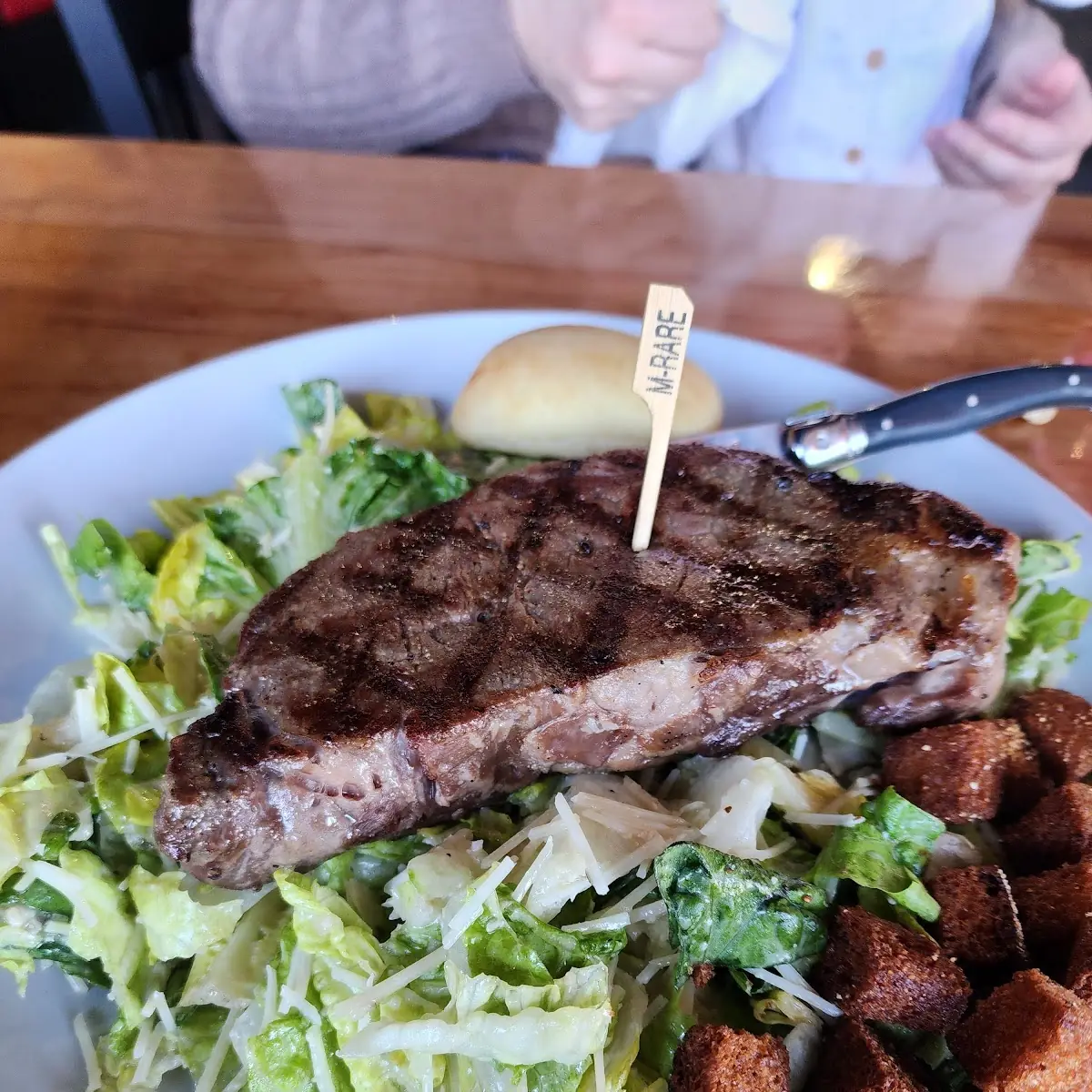 Ceasars Salad with Steak