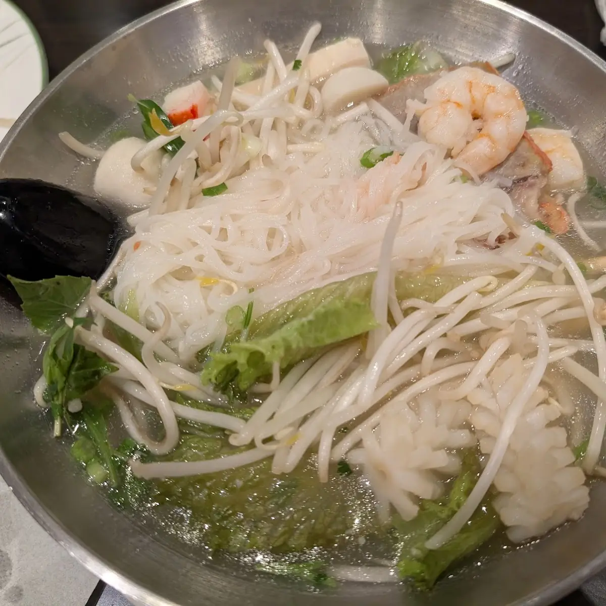 104. Vegetable Rice Noodle w/ Vegetable Soup