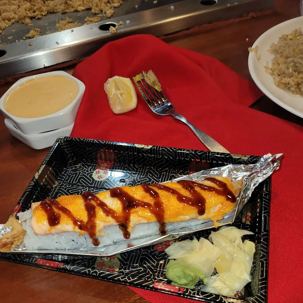 Yaki Salmon Roll