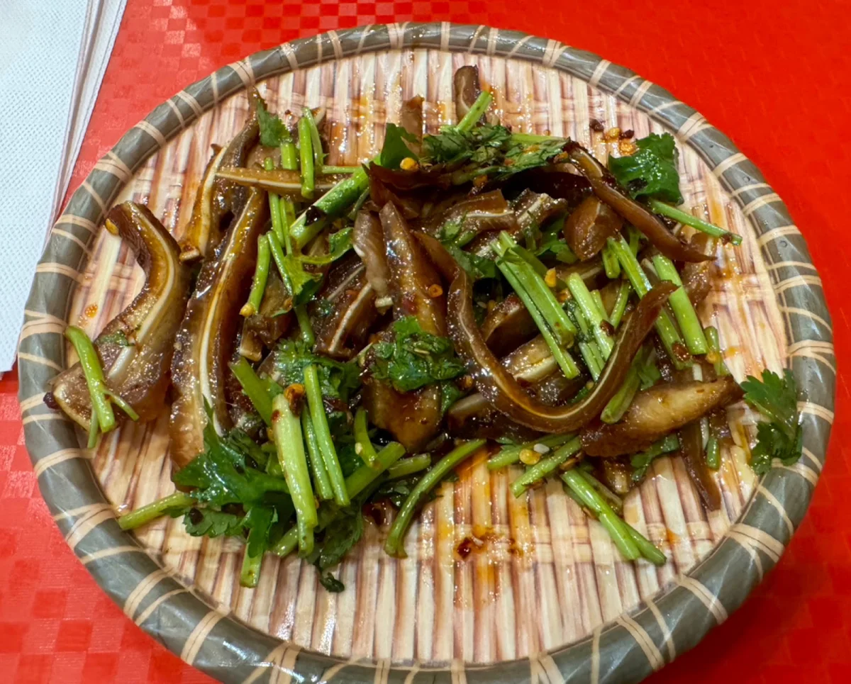 Pig Ears, Slurp Noodle 嗦粉
