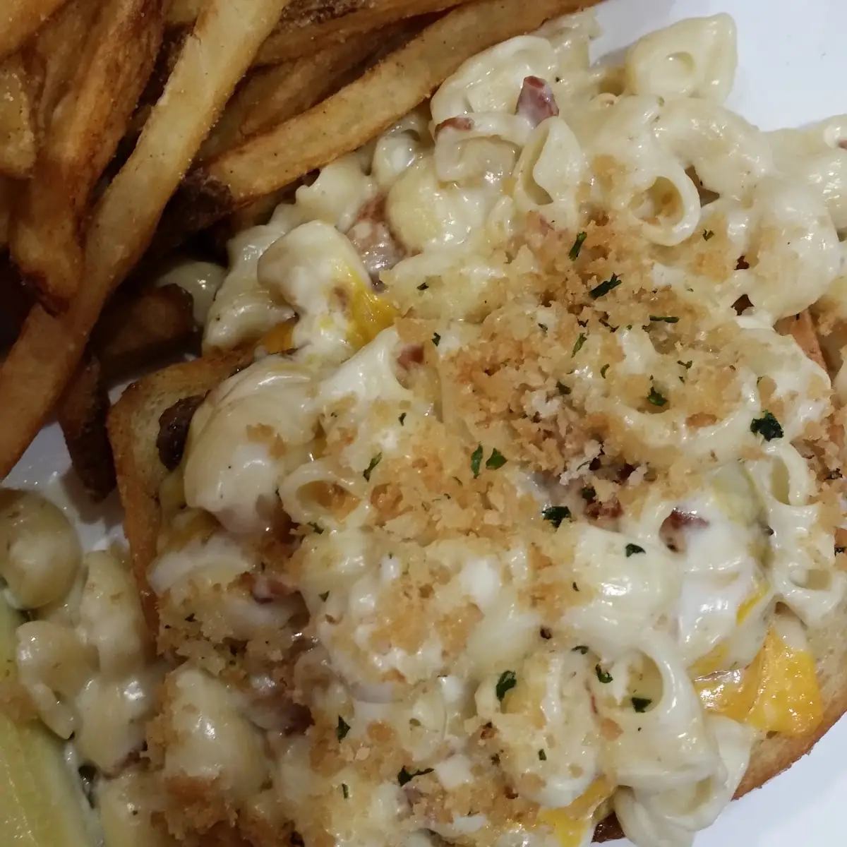 Mac N Cheese Burger