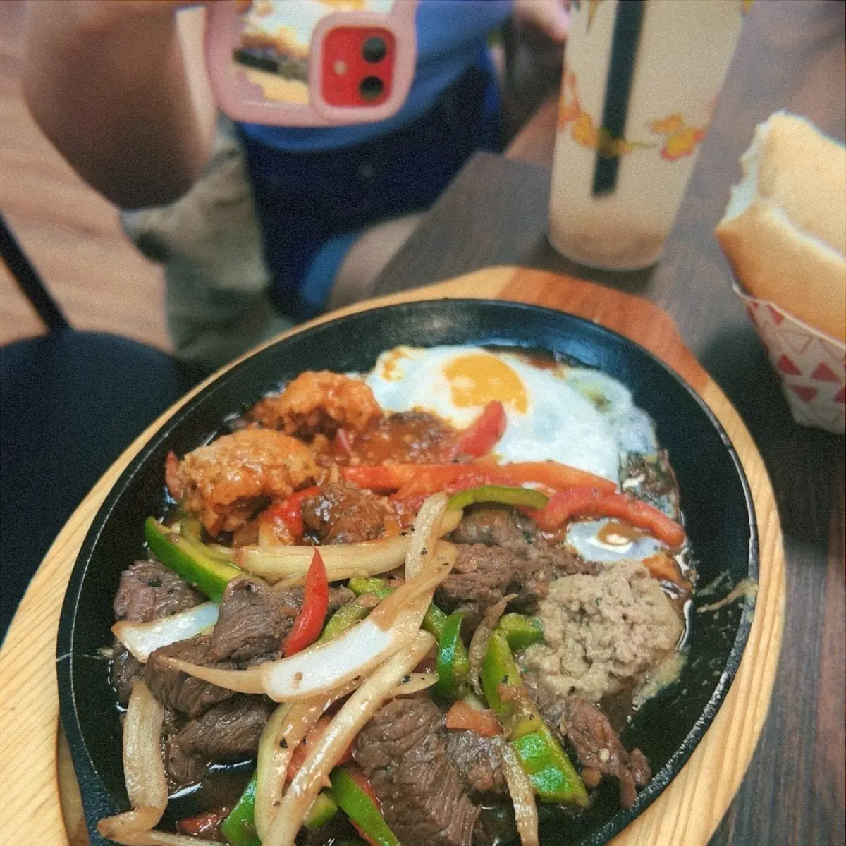 Bo NE Sizzling Beef with Bread