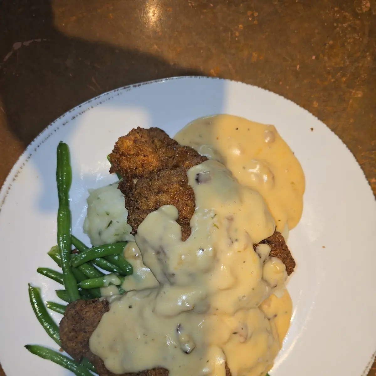 Fried Chicken with Mashed Potatoes & Green Beans