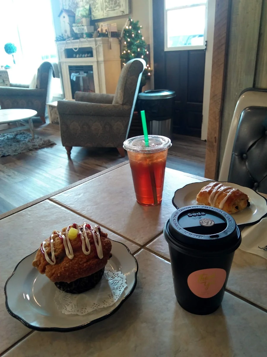 Muffin and Cappuccino