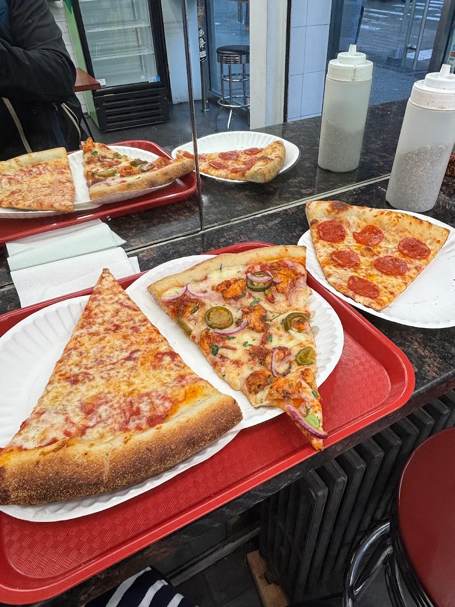 Halal Beef and Pepperoni Pizza Slices