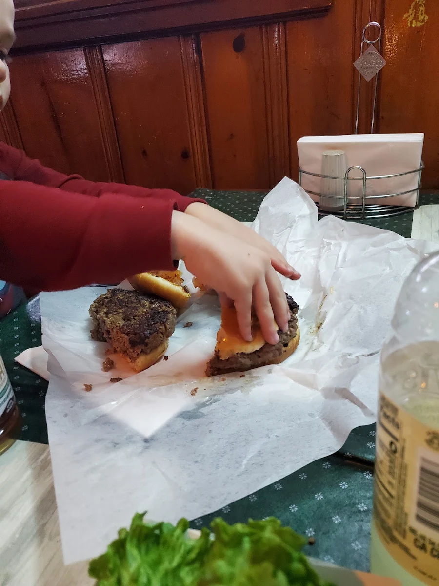 Moon Burger Cheese Burger