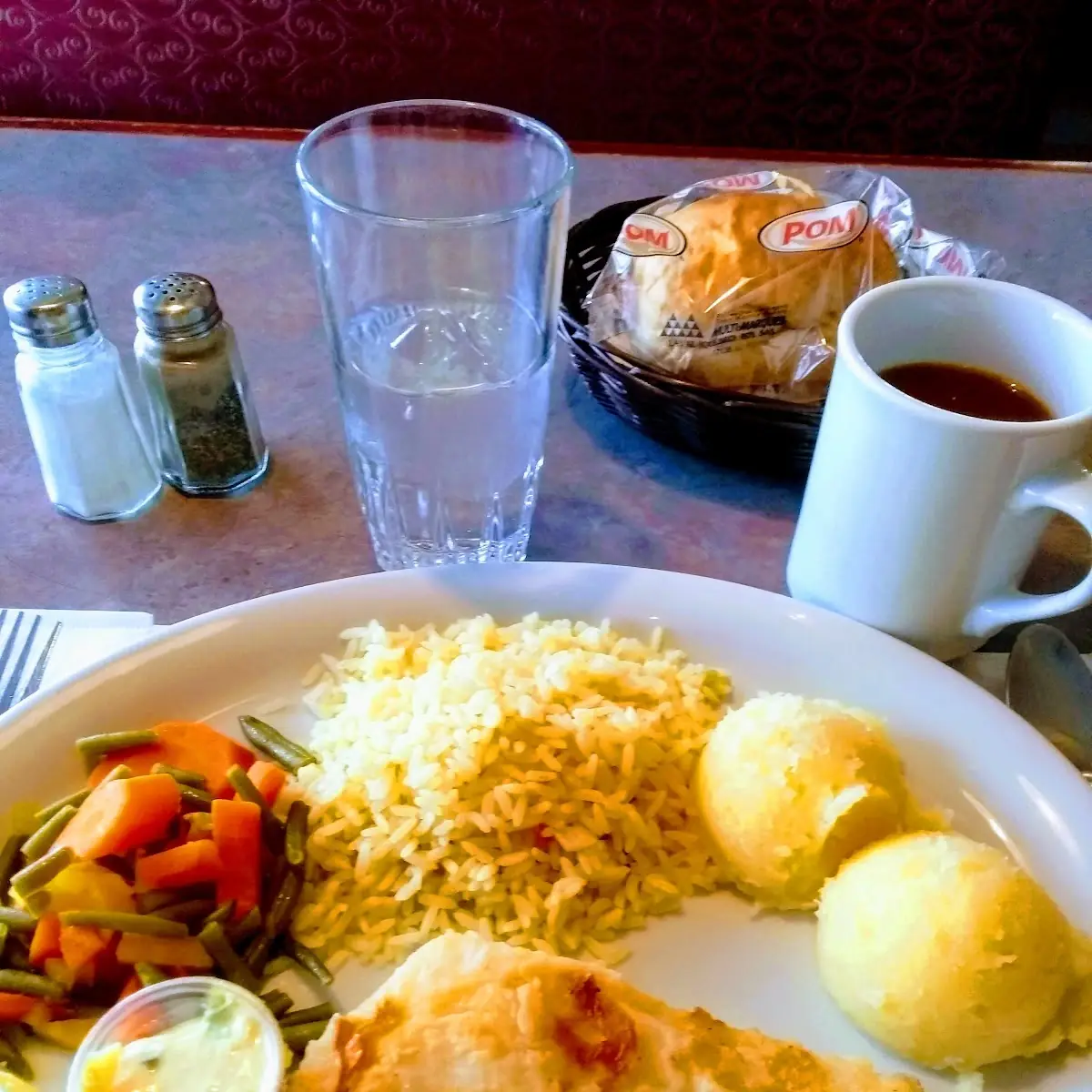 Filet de Poisson Grillé, Resto d'l'estrie