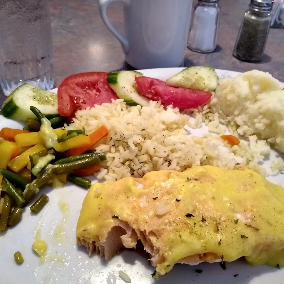 Saumon Sauce Créole, Resto d'l'estrie