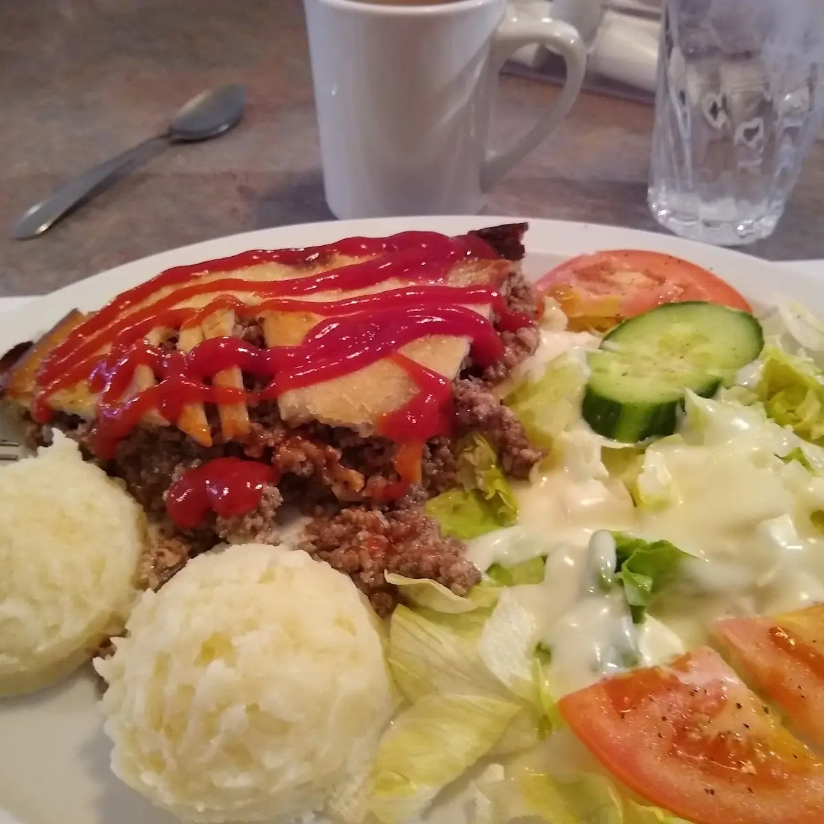 Tourtière Du Lac St Jean, Resto d'l'estrie