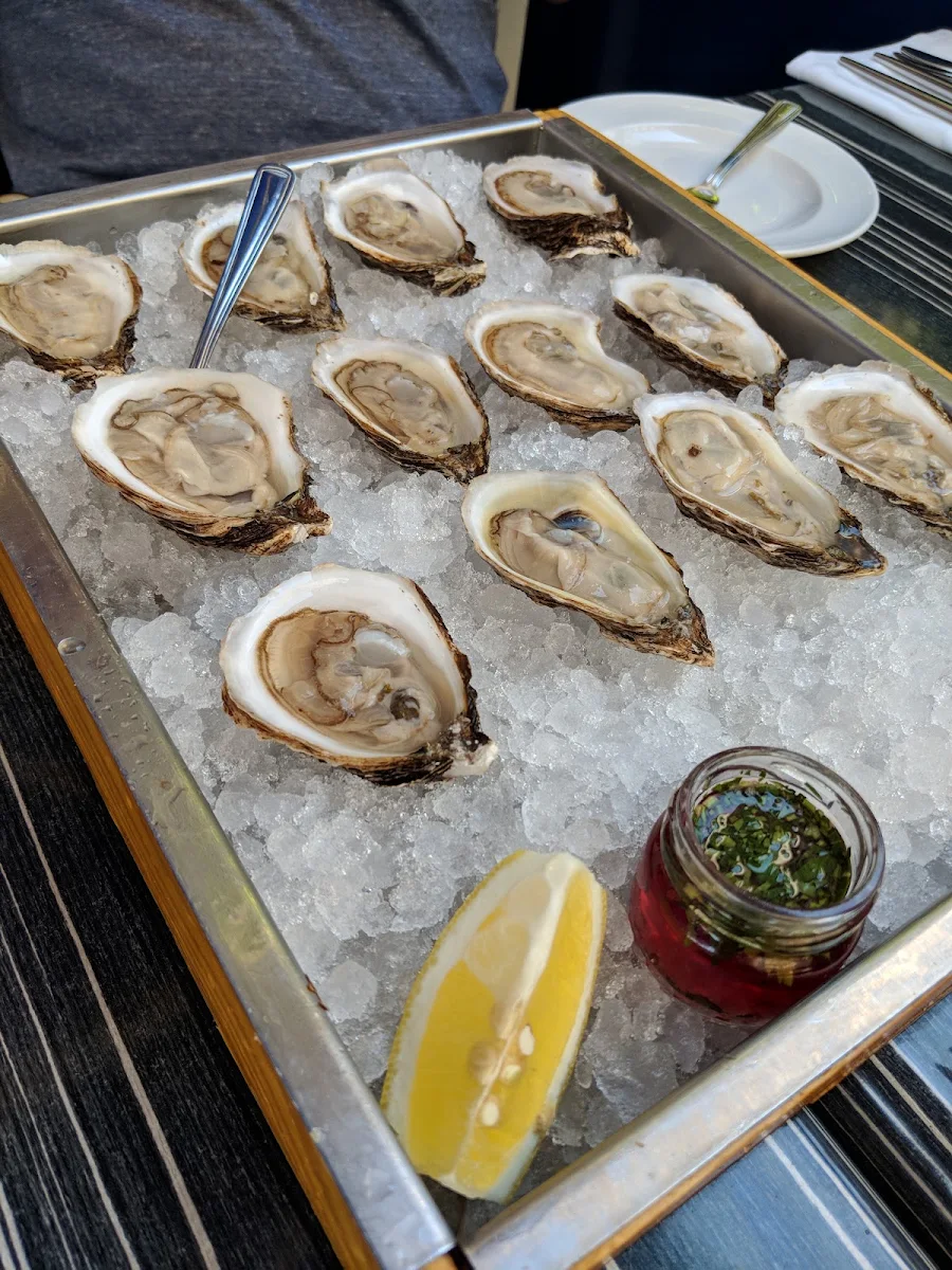 Oysters on Ice with Mignonette