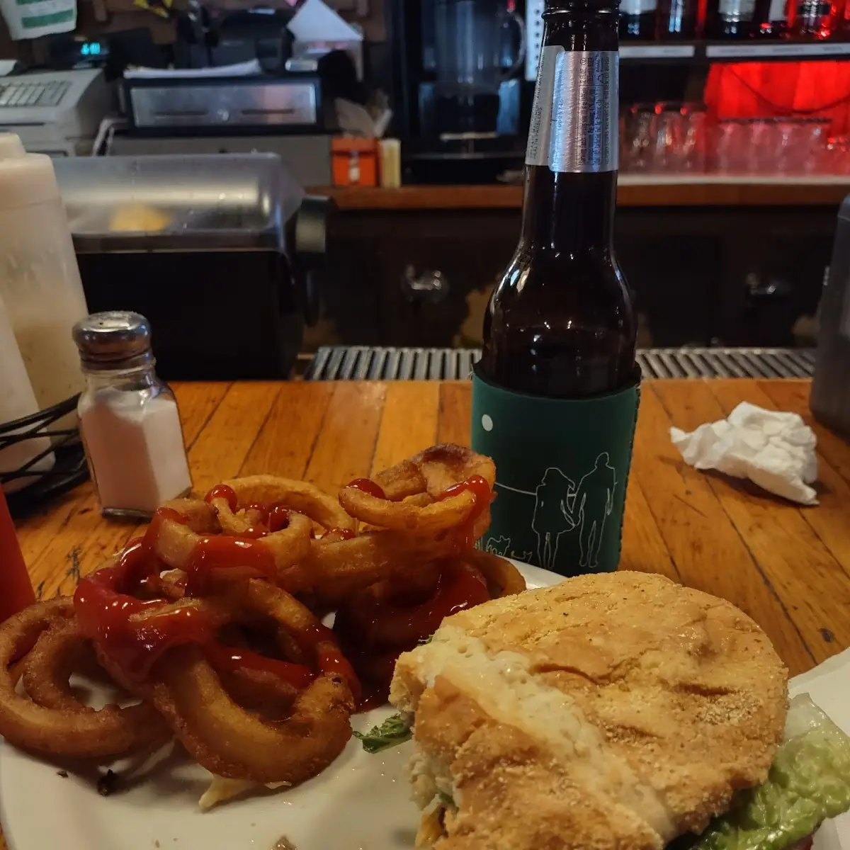 Bacon Cheeseburger Deluxe & Onion Rings