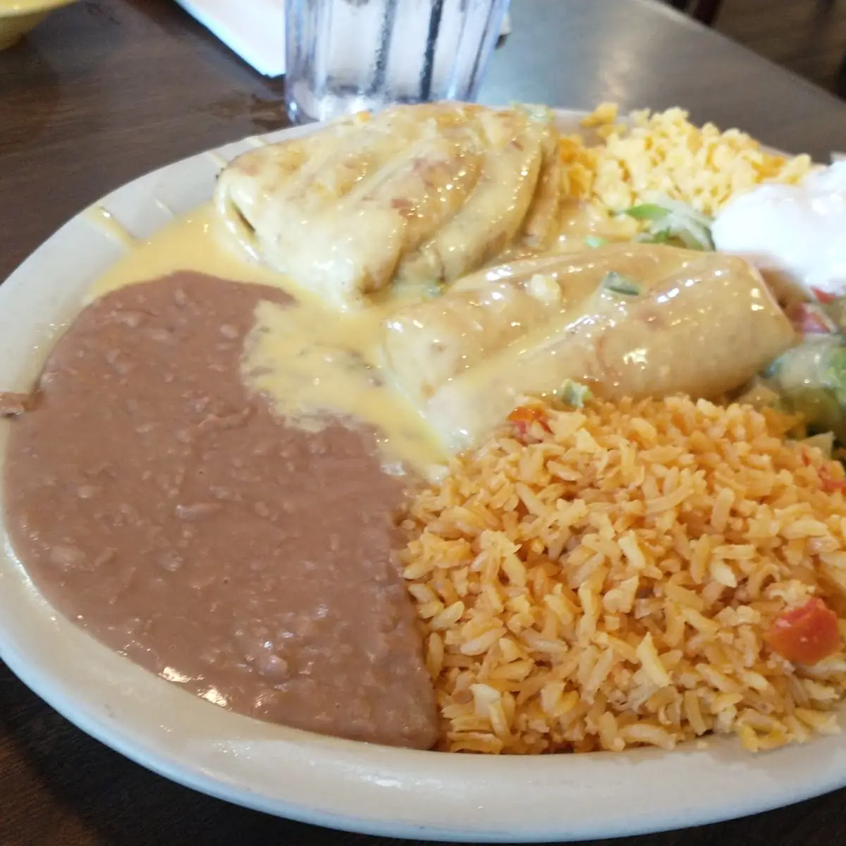 Platillo de Enchilada Enchilada Plate