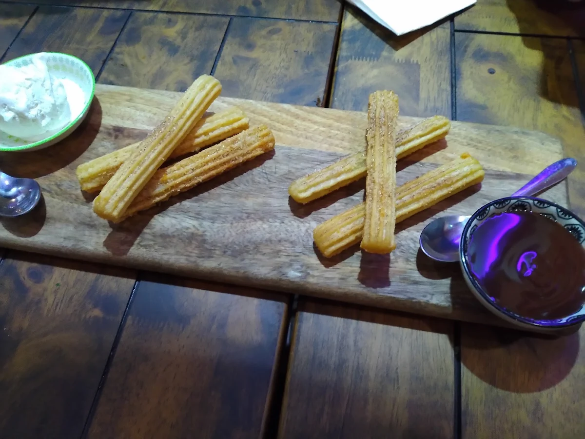 Churros Con Chocolate