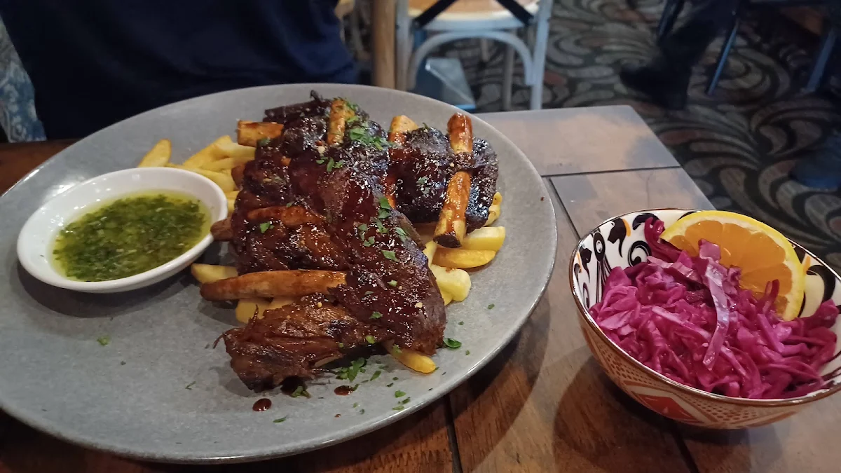 Pork Ribs with Chips