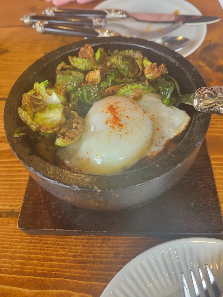 Kimchi Chahan, Pharmacii