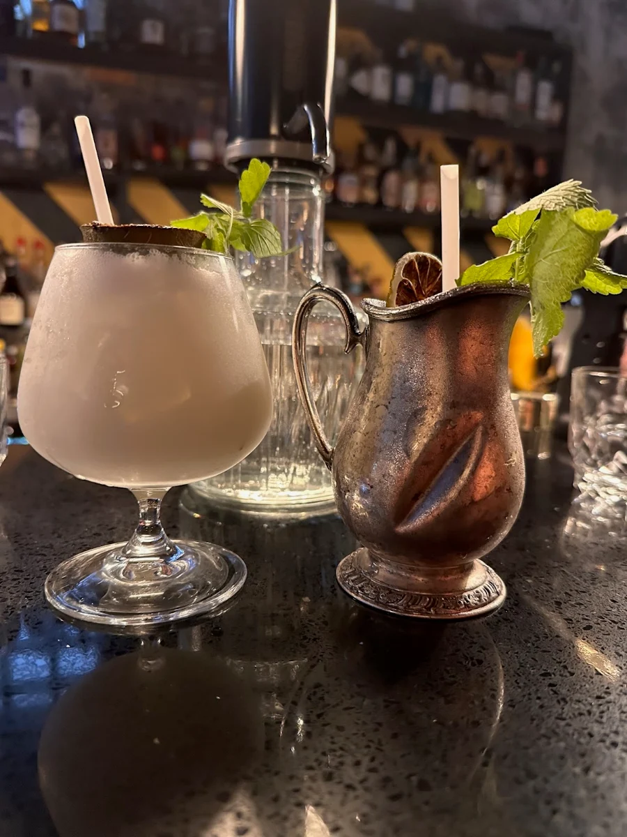 Thai Mojito, Pharmacii