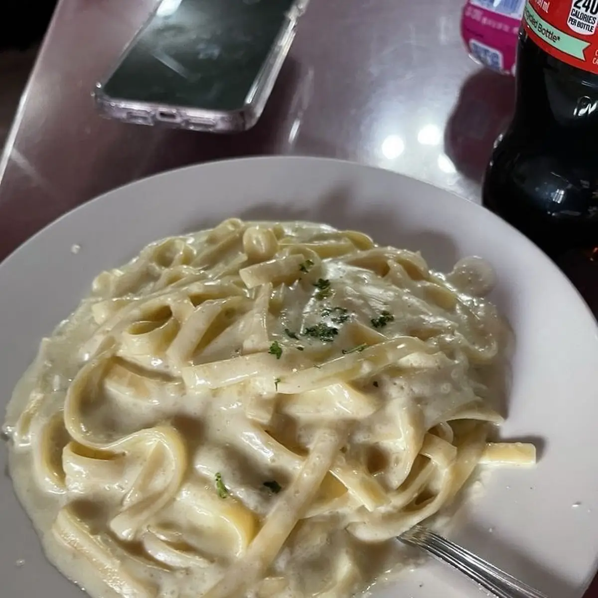 Fettuccine Alfredo