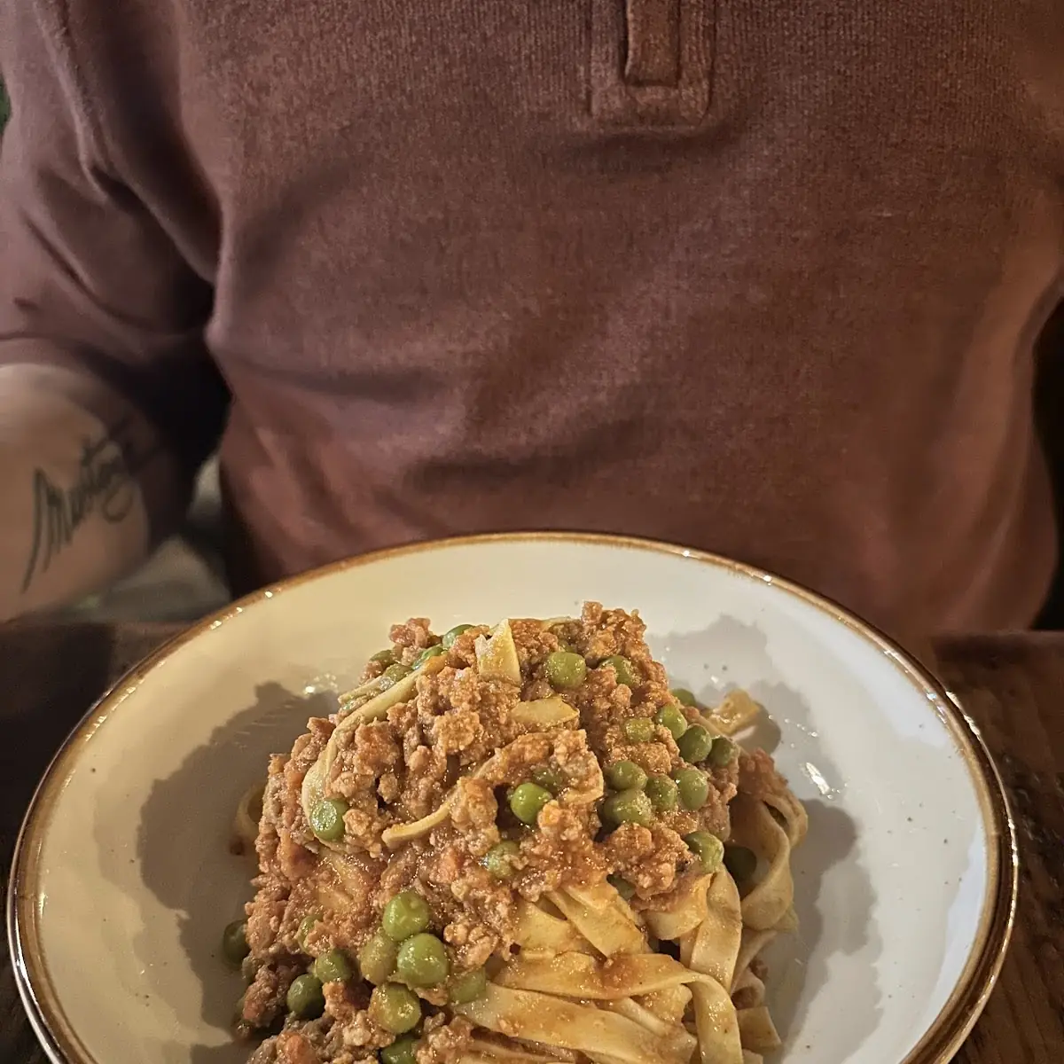 Tagliatelle Ragù E Piselli