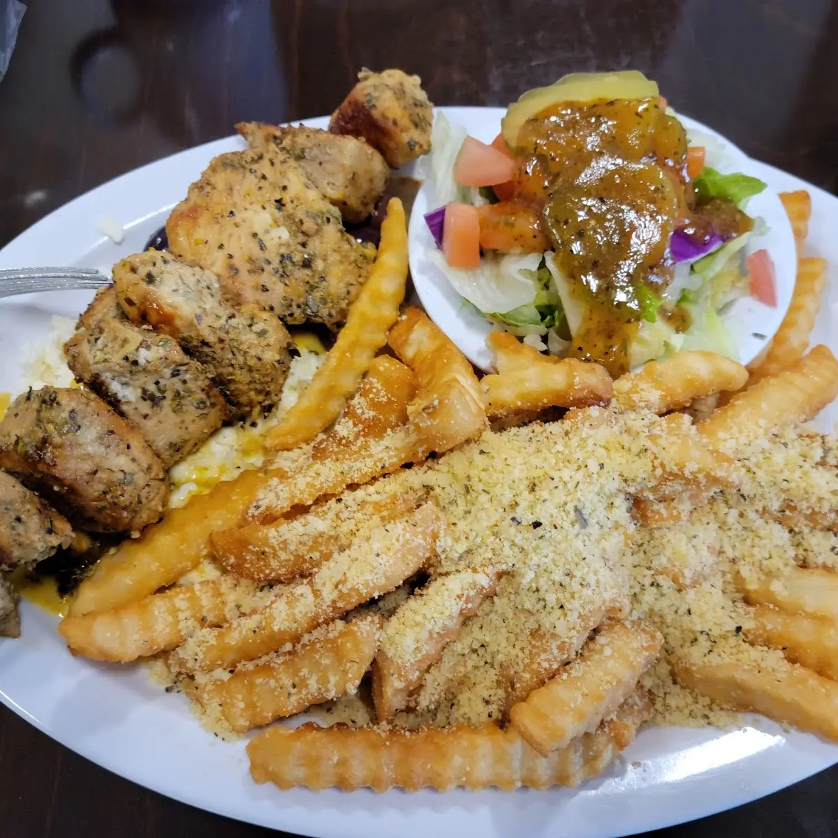 Chicken Souvlaki and Side Salad