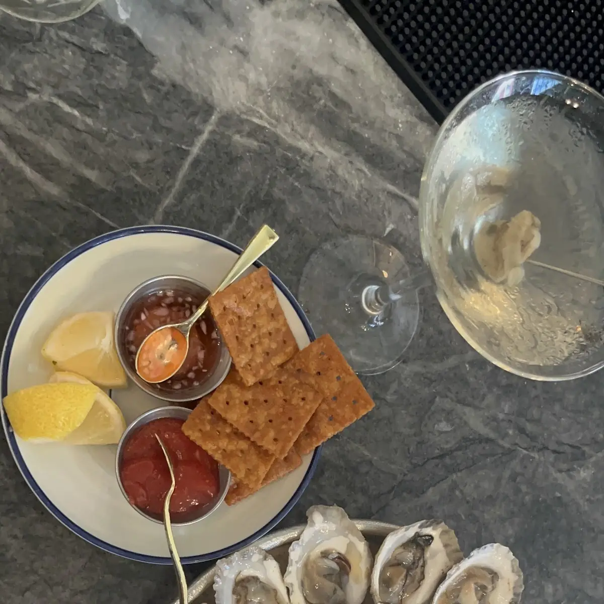 Oysters on Ice with Lemon